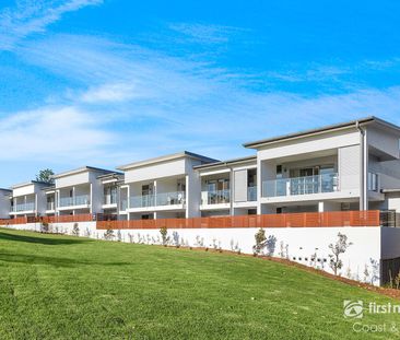 Near New Luxury Coastal Three Bedroom Apartment - Photo 6