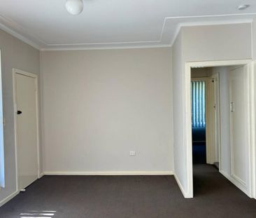 WELL PRESENTED, CLOSE TO WESTFIELD KOTARA!!! - Photo 2