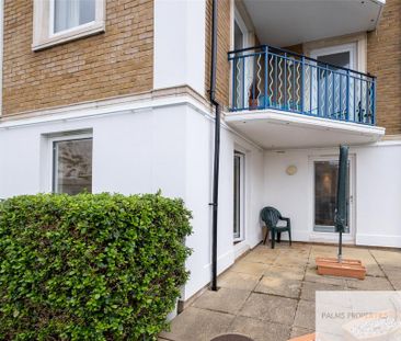 2 bedroom flat to rent - Photo 2