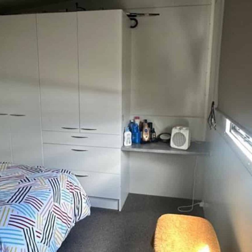 Tiny home available in Waiwhakaiho - Photo 1