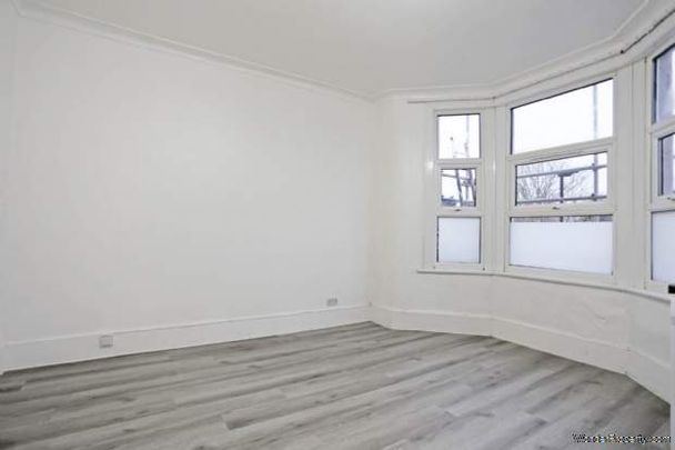 2 bedroom property to rent in London - Photo 1