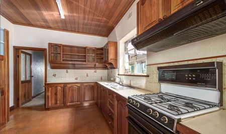 AFFORDABLE LIVING! - Photo 4