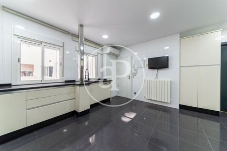 Luxury Flat for rent in Madrid, Autonomous Region of Madrid - Photo 2