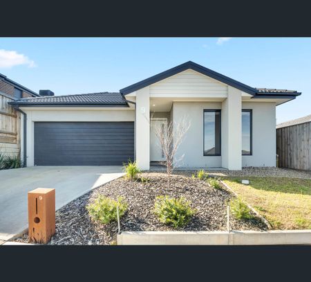 29 Austral St, Beveridge, Vic 3753 - Photo 2