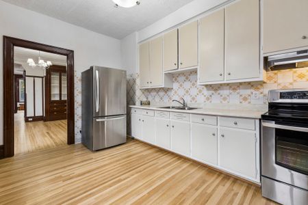 2151 Av. Old Orchard - Photo 2