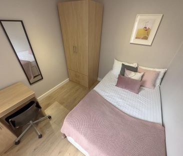 4 bedroom terraced house to rent - Photo 4