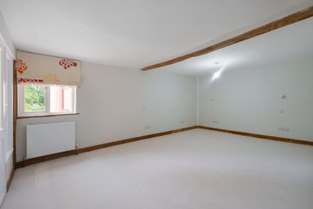 6 bedroom detached house to rent - Photo 5