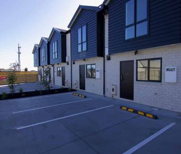 Near New Two Bedroom Terraced Unit - Photo 3