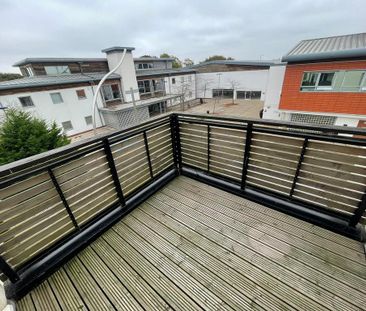 2 bedroom flat to rent - Photo 2