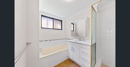 Coastal 3-Bedroom Convenience Near Brisbane Waterfront - Photo 5