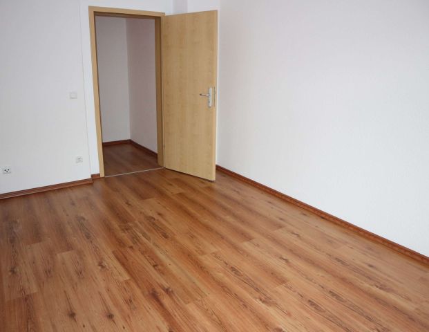 2. OG - modernes Laminat - in ruhiger Lage - Photo 1