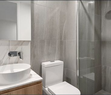 Comfortable living in Malvern East - Photo 1