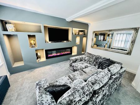 4 bedroom townhouse to rent - Photo 3