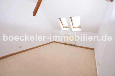 Dachgeschosswohnung mit Charme - Foto 4