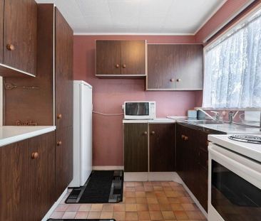 Spacious & Sunny 3 bedroom house Ready to move in! - Photo 2