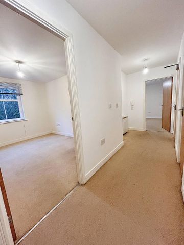 2 bedroom apartment to rent - Photo 4