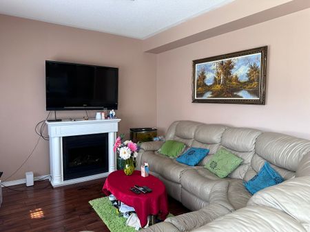 For Lease - 60 Oranmore Crescent, Brampton, Ontario - Photo 2
