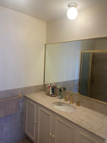 Bondi Junction - Photo 5