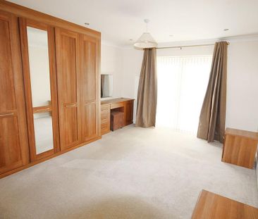 4 bedroom detached bungalow to rent - Photo 3