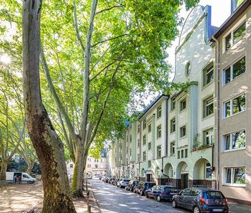 Großzügige Dachgeschosswohnung mit neuem Bad und modernem Vinylboden - Photo 1