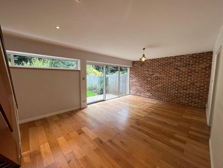 3 bedroom terraced house to rent - Photo 2