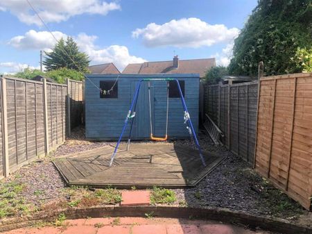 3 bedroom terraced house to rent - Photo 4