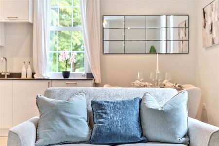 Officers Park, Brunswick Road, Deepcut, Camberley, Surrey, GU16 - Photo 3