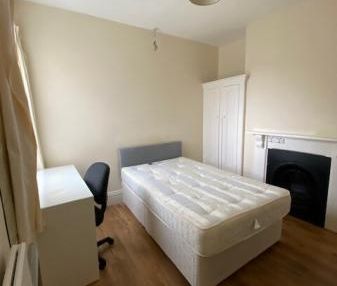 Fawcett Road, Southsea, Portsmouth, PO4 - Photo 1