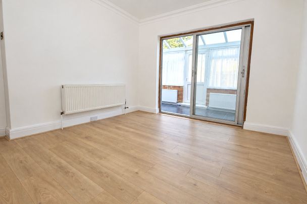 Kynaston Crescent, Thornton Heath, CR7 7BS - Photo 1