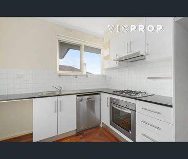 7/38 Shepparson Avenue, Carnegie, Vic 3163 - Photo 3