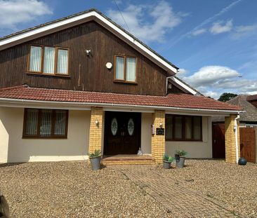 5 bedroom detached house to rent - Photo 3