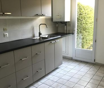 DANS LOTISSEMENT AU CALME - Photo 3