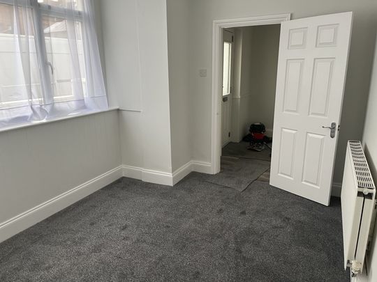 Recently Refurbished Ground Floor Flat available TO LET in Westcliff on Sea - Photo 1