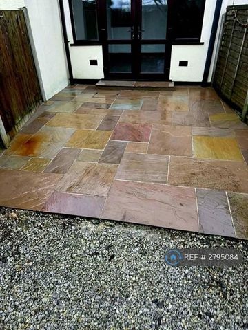 2 bedroom terraced house to rent - Photo 5