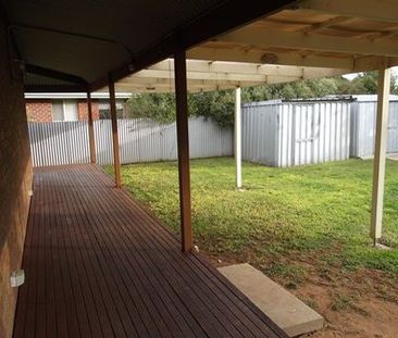 Lovely 3 bedroom home in quiet court location - COROWA - Photo 1