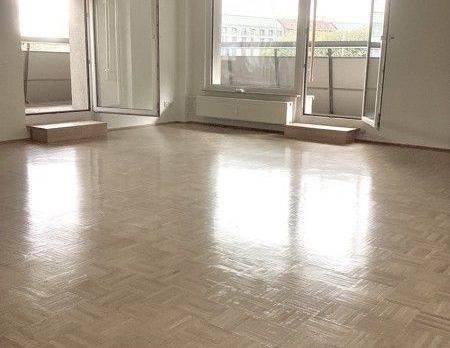 Das ist Ihr Zuhause: schicke 2-Zimmer-Wohnung mit großem Balkon - Photo 1