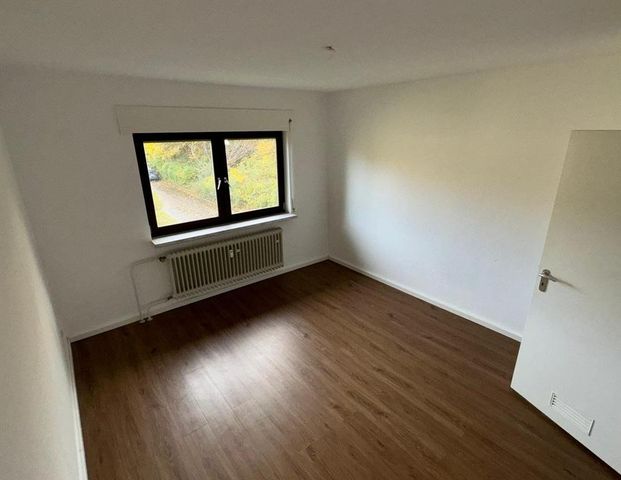 Helle 3-Zimmer-Wohnung in begehrter Lage von Saarbrücken – Bei der Goldenen Bremm 16 [HMR-O44E03] - Foto 1