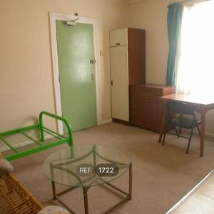 Flat to rent - Photo 2