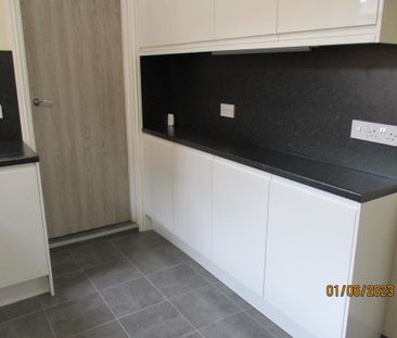 1 bedroom ground floor flat to rent - Photo 2