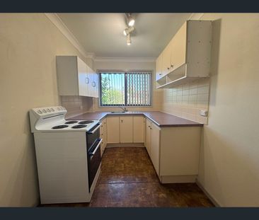 1/27 Stradbroke Avenue, Metford, NSW 2323 - Photo 3