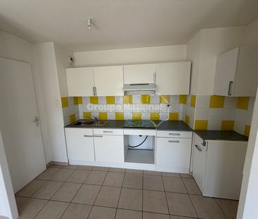 Nîmes route de Courbessac T2 avec balcon et parking, - Photo 3