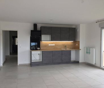 Location appartement 4 pièces à Saint-Laurent-sur-Saône (01750) - Photo 5