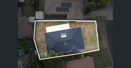 Quiet Cul-De-Sac Four Bedroom Home - Photo 2