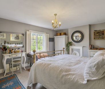 5 bedroom detached house to rent - Photo 2