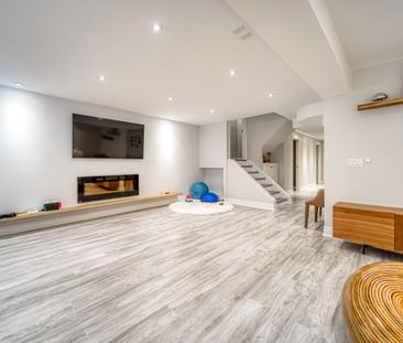 For Lease - 3095 Robert Brown Boulevard, Oakville, Ontario - Photo 3