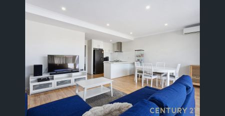 CONTEMPORARY GROUND FLOOR APARTMENT SITUATED IN BRILLIANT CENTRAL LOCATION - Photo 2