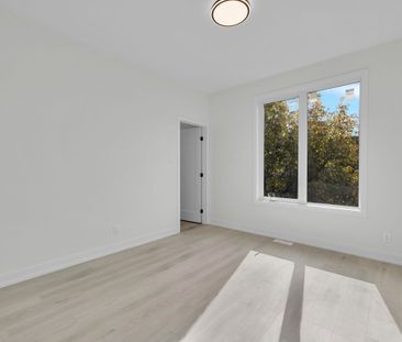 For Lease - 472 MUTUAL Street, Overbrook - Castleheights and Area, ... - Photo 6