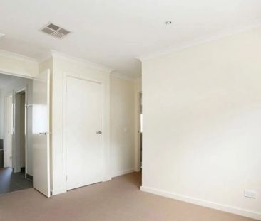 7/6-8 Innes Court, Berwick. - Photo 4