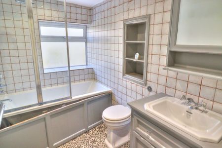 3 bedroom detached house to rent - Photo 4