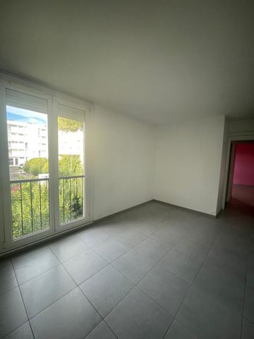 Location Appartement 3 pièces 60m² MARIGNANE 13700 - Photo 2